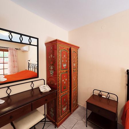 Villa Eleni Seaside Apartments Platanias  Bagian luar foto