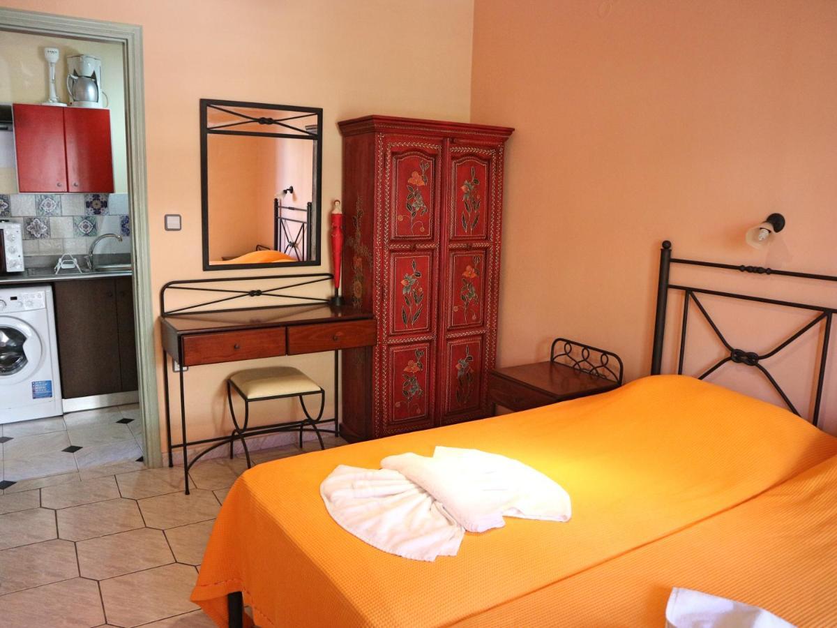 Villa Eleni Seaside Apartments Platanias  Bagian luar foto