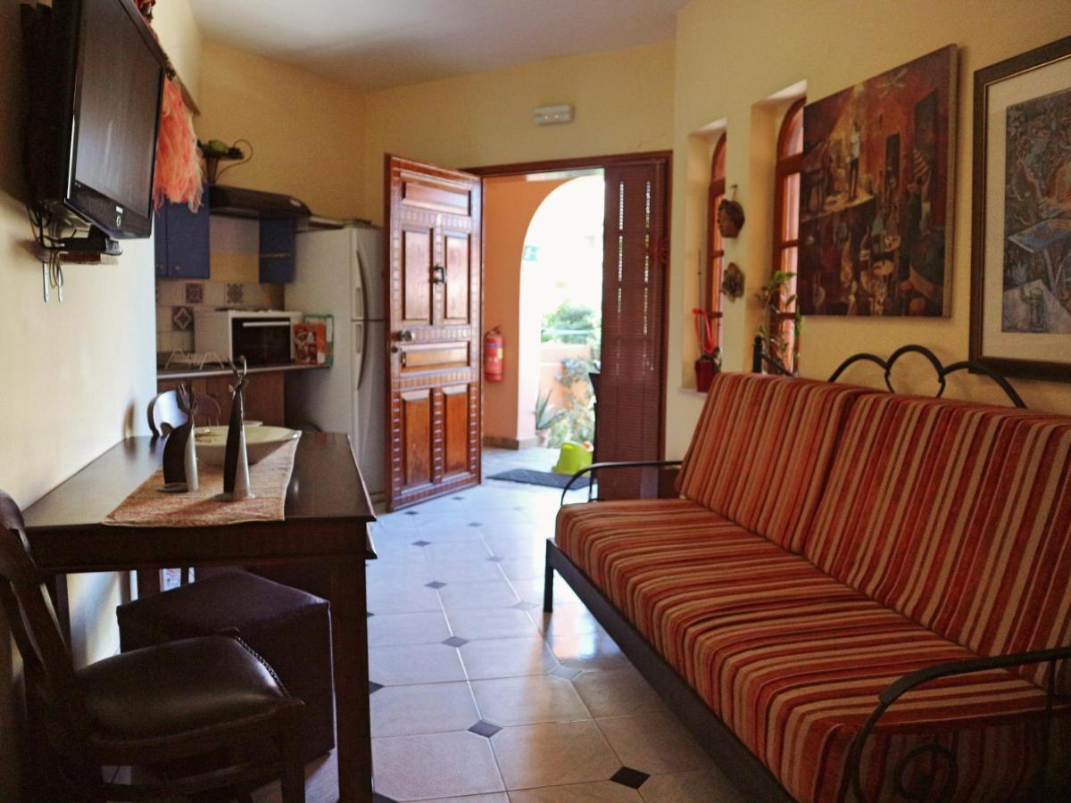 Villa Eleni Seaside Apartments Platanias  Bagian luar foto